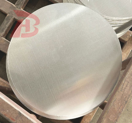 Pişirme aletleri için alüminyum yuvarlak levha, çap 80 - 1100 mm, kalınlık 0,5 - 6 mm. Fabrika stoklarımızda mevcuttur.