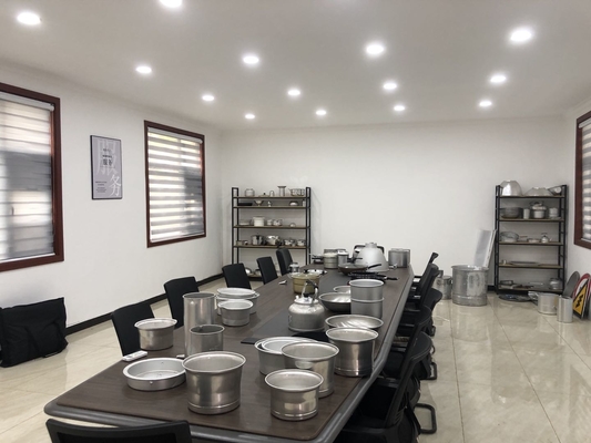 1050 1100 Alüminyum Çemberler Çatı Yaprakları Çember Alıcılar Fabrika Doğrudan Satış Fiyatı Yapışkan Pan için
