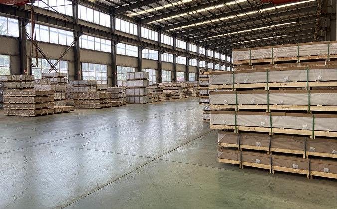 Yüksek Kaliteli Mutfak Gereçleri İçin Pürüzsüz Yüzeyli, Özelleştirilebilir 0.3-6mm Kalınlığında Alüminyum Daire Levha